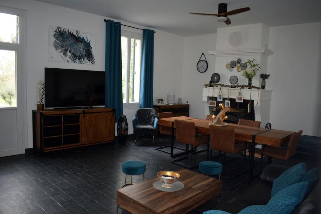 Domaine La Tuilerie Bed & Breakfast Guitres Luaran gambar